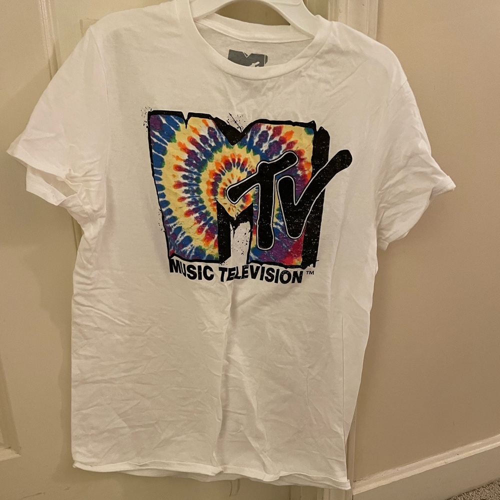 MTV fitted tee